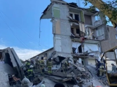 10 dead in russia building collapse